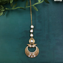 Gold Maang Tikka