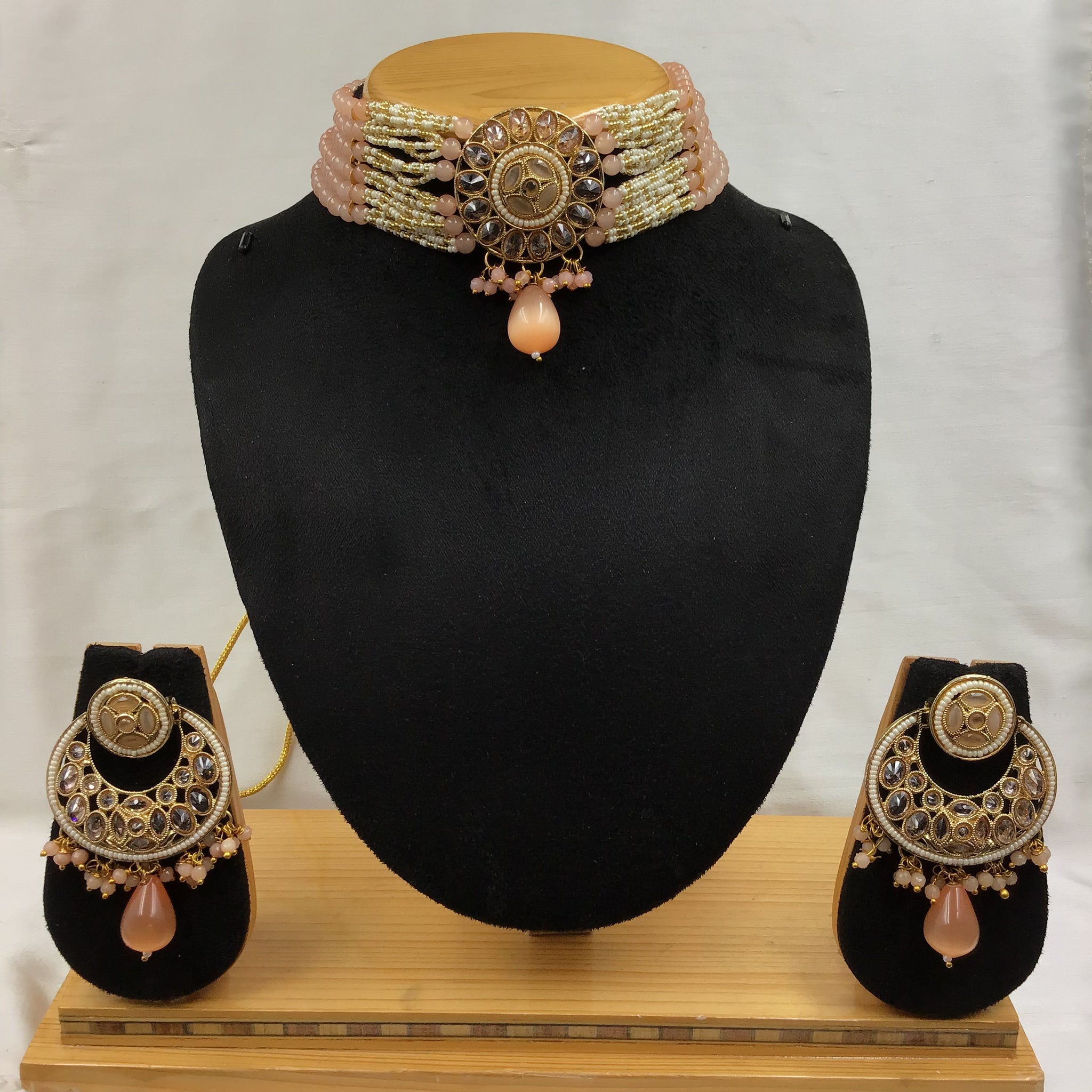 Peach Gold Look Necklace Set 18189-5371 - Dazzles Jewellery