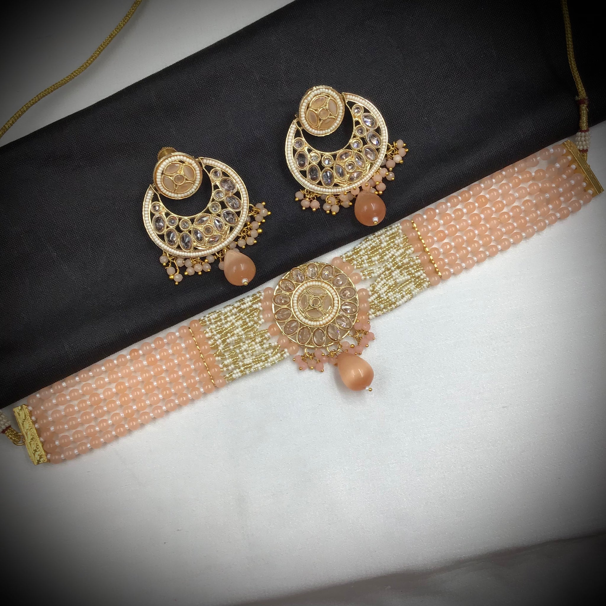 Peach Gold Look Necklace Set 18189-5371 - Dazzles Jewellery