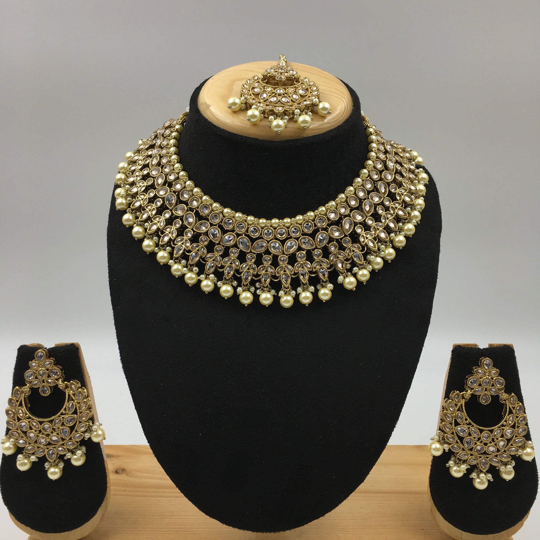 Round Neck Antique Necklace Set 7197-33 - Dazzles Jewellery