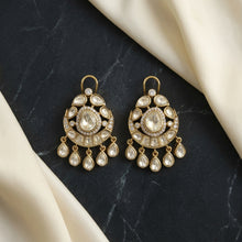 Moissanite Light Kundan Earring 19115-87