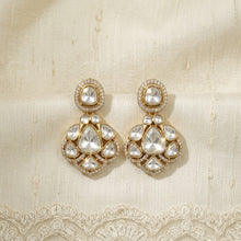Moissanite Light Kundan Earring 19108-87