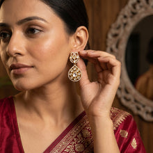 Light Kundan Earring 18795-28