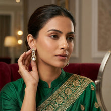 Stylish Kundan Earring 19667-1