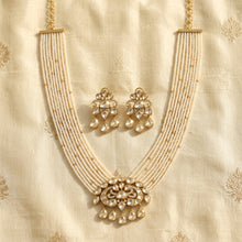 Moissanite Round Neck Kundan Necklace Set 20002-87