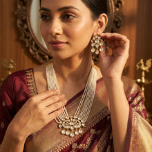 Moissanite Round Neck Kundan Necklace Set 20002-87