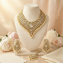 Round Neck Kundan Necklace Set 11840-28