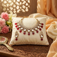 Round Neck Kundan Necklace Set 6365-28