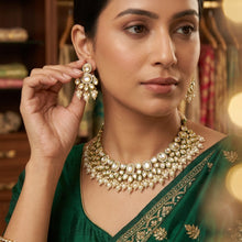 Round Neck Kundan Necklace Set 15621-28