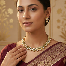 Round Neck Kundan Necklace Set 17505-27
