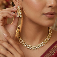 Round Neck Kundan Necklace Set 12188-28