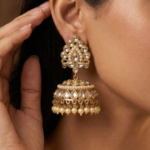 White Antique Earrings 9594-4517