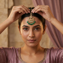 Mehandi Polish Maang Tikka 9139-100