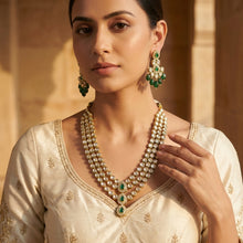 Round Neck Polki Necklace Set 15963-21