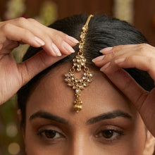 Mehandi Polish Maang Tikka 5647-100