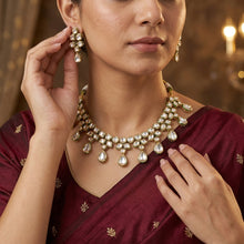 Round Neck Kundan Necklace Set 13043-34