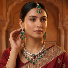 Round Neck Kundan Necklace Set 18216-68