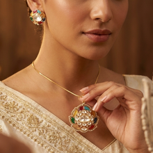Sabya Inspired Kundan Pendant Set 19818-89