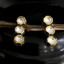 Earrings Of Single Layer Kundan Choker Set