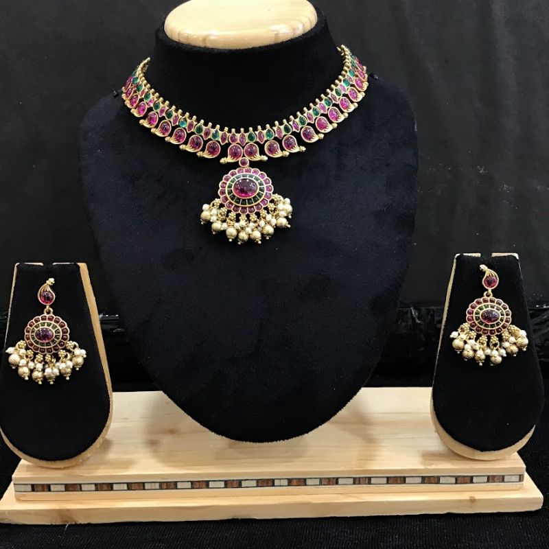 Ruby Green Antique Finish Round Necklace Set - Dazzles Jewellery