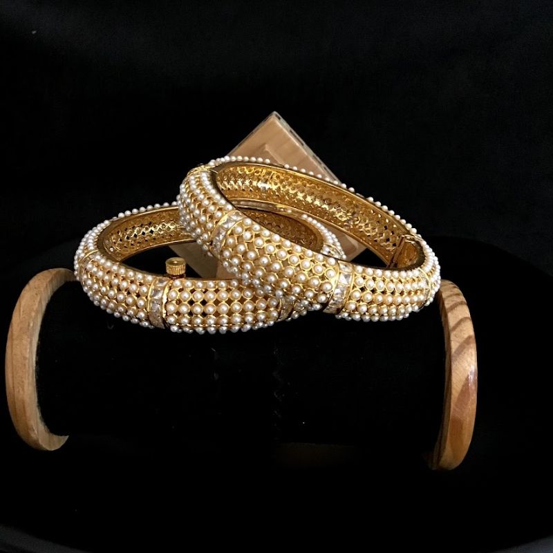 Gold Bangles/Kada 1707-5772 - Dazzles Jewellery