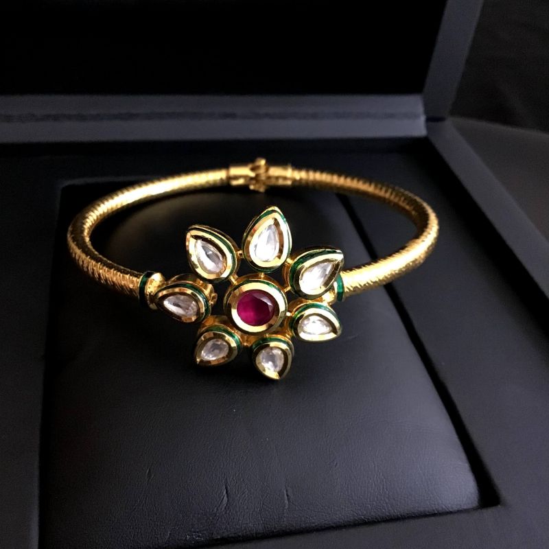 Oxidized Flowers + Stars Kundan 22k Gold Bangles – Andaaz Jewelers