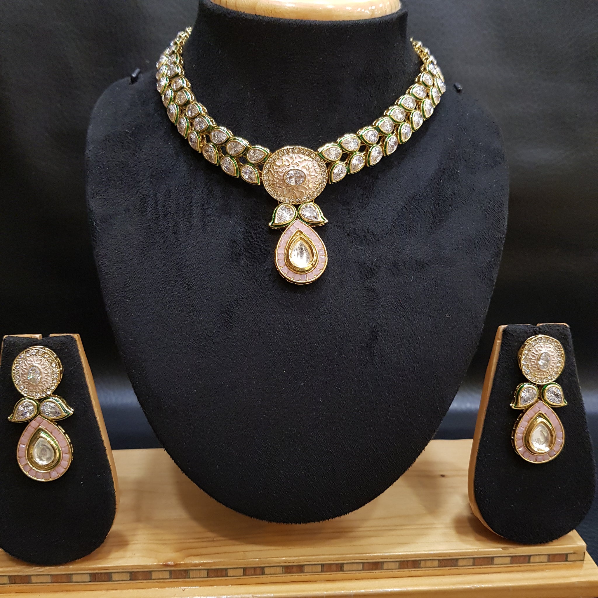 Round Neck Polki Necklace Set 1000-21 - Dazzles Jewellery