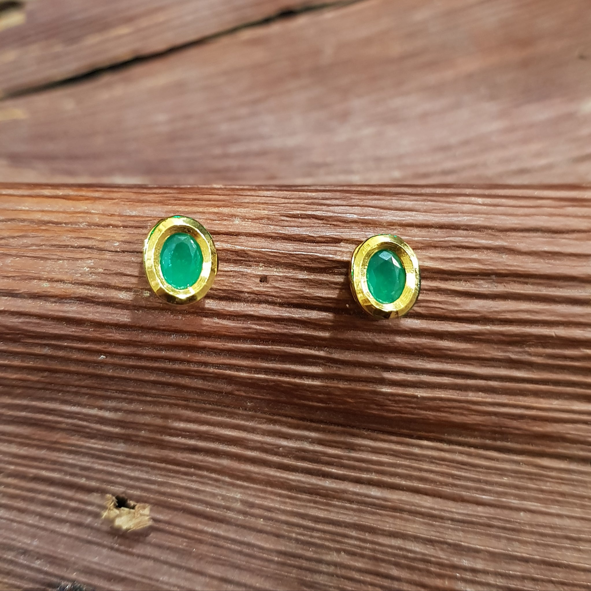 Green Oval Shape Kundan Tops/Studs 6341 - Dazzles Jewellery