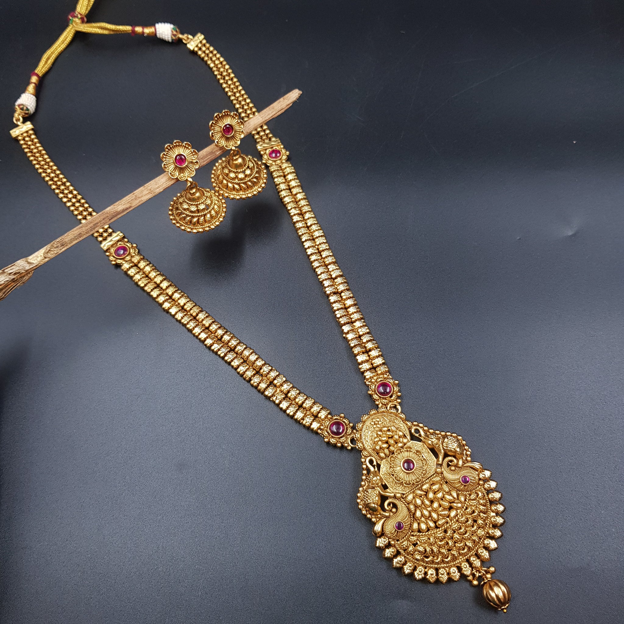 Long Neck Antique Necklace Set 3582-28 - Dazzles Jewellery