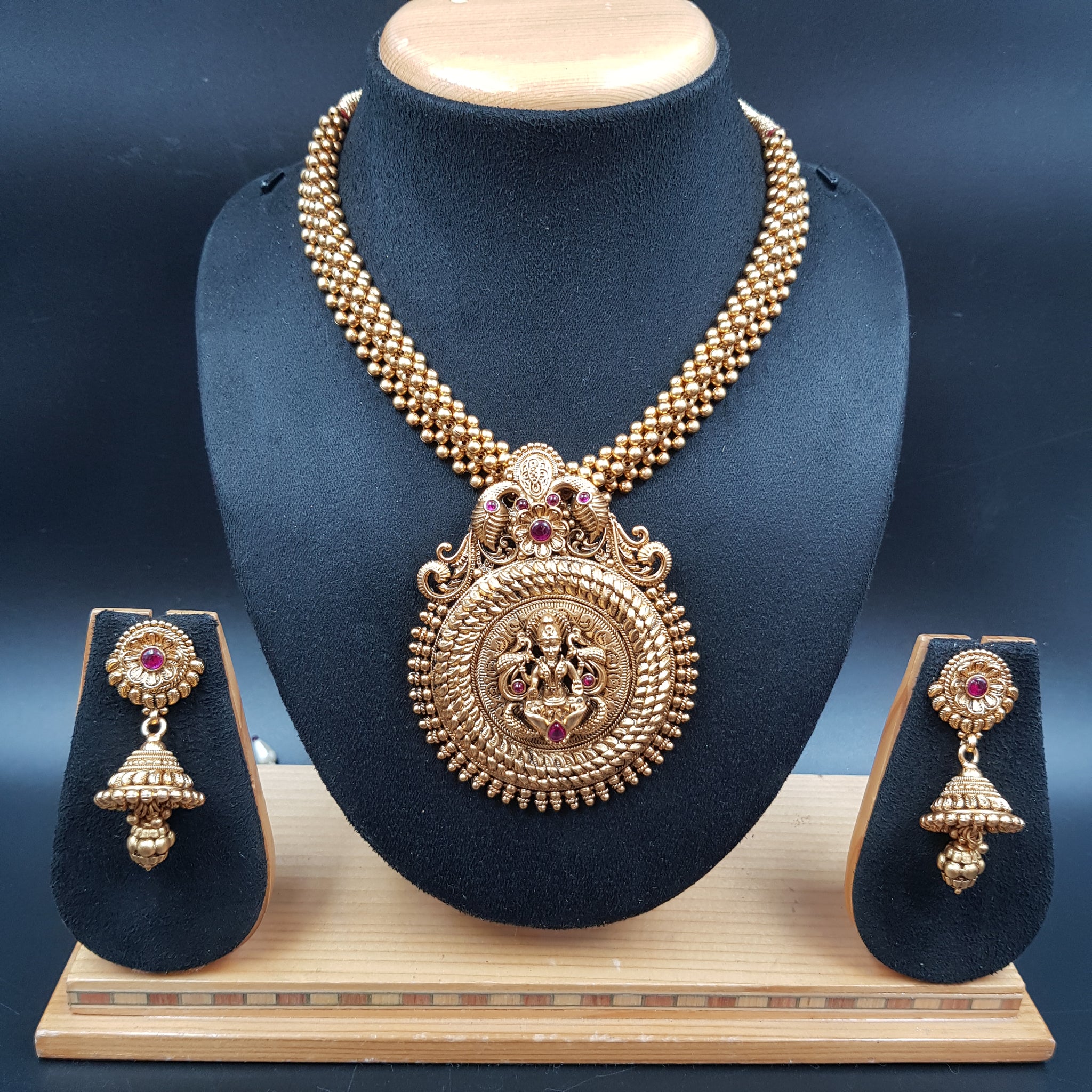 Round Neck Temple Necklace Set 3624-28 - Dazzles Jewellery