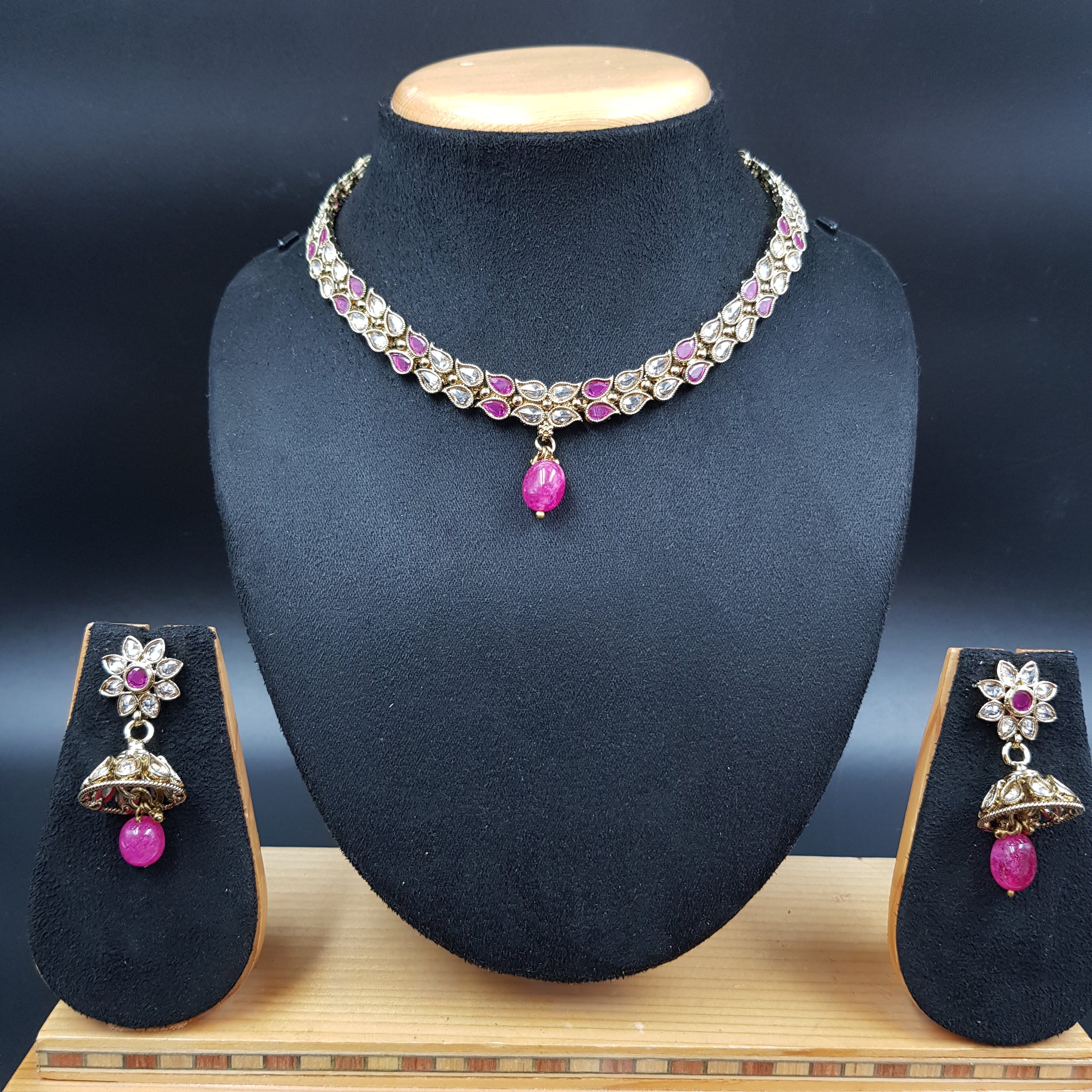 Round Neck Antique Necklace Set 3666-28 - Dazzles Jewellery
