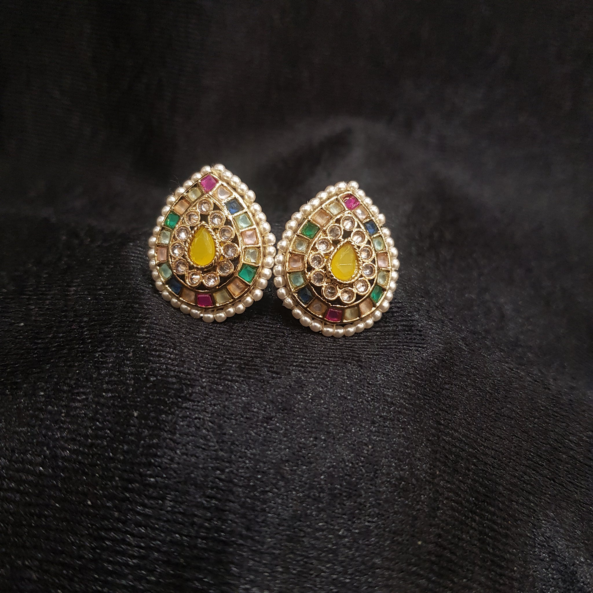 Tops/Studs Antique Earring 3951-28 - Dazzles Jewellery