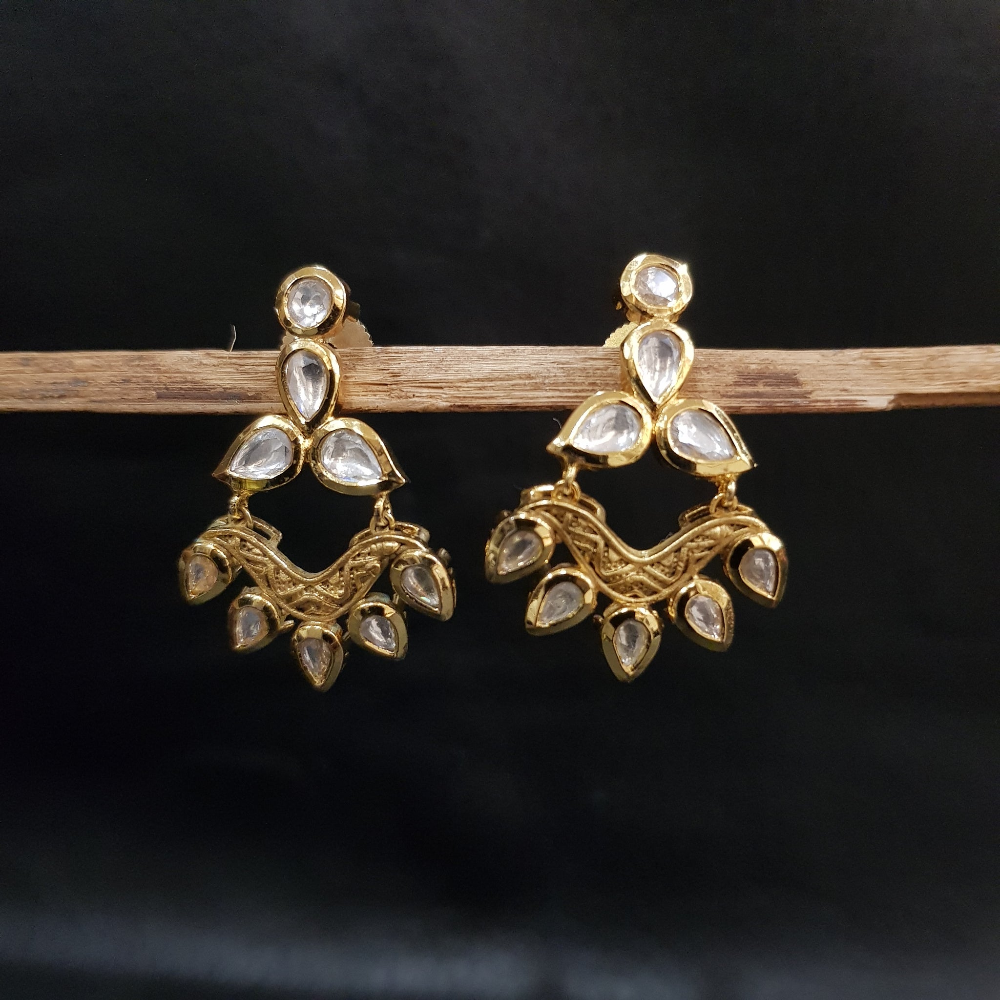White Kundan Earring 7546-1066 - Dazzles Jewellery