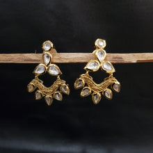 White Kundan Earring 7546-1066 - Dazzles Jewellery