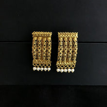 Gold Polish Round Necklace Set 3657-35925 - Dazzles Jewellery