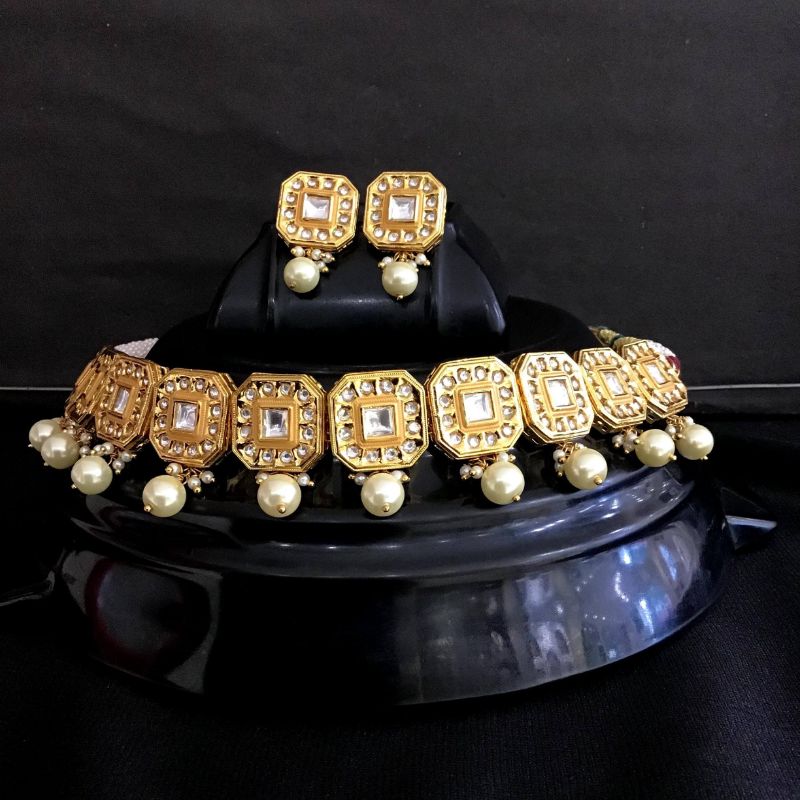 White Kundan Choker Set 6418-1225 - Dazzles Jewellery