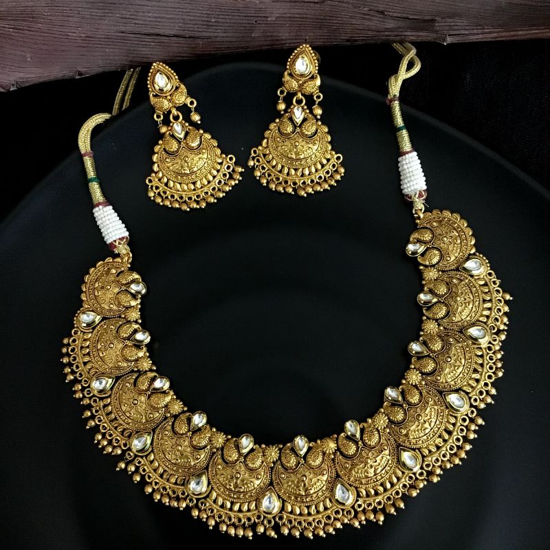Beautiful Antique Finish Gold Look Necklce Set - Dazzles Jewellery