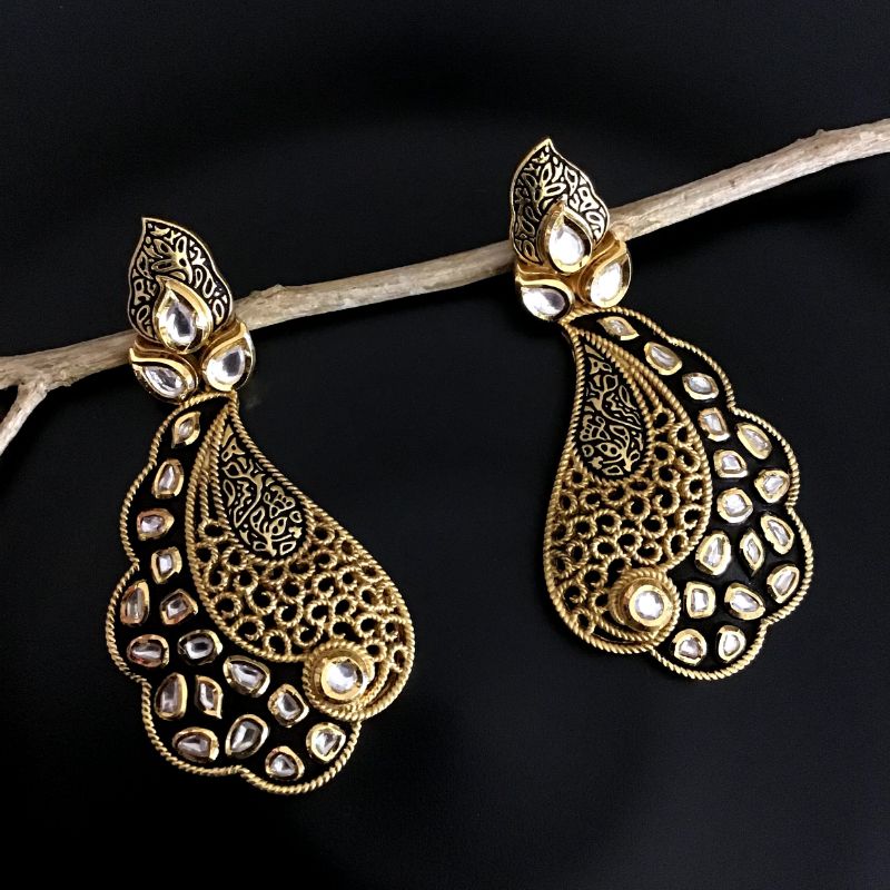 Black Kundan Long Earring 13671-0742 - Dazzles Jewellery