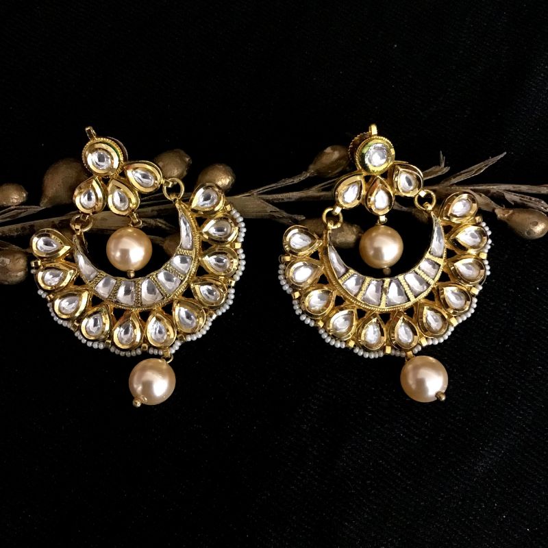 White Kundan Earring 13916-1005 - Dazzles Jewellery