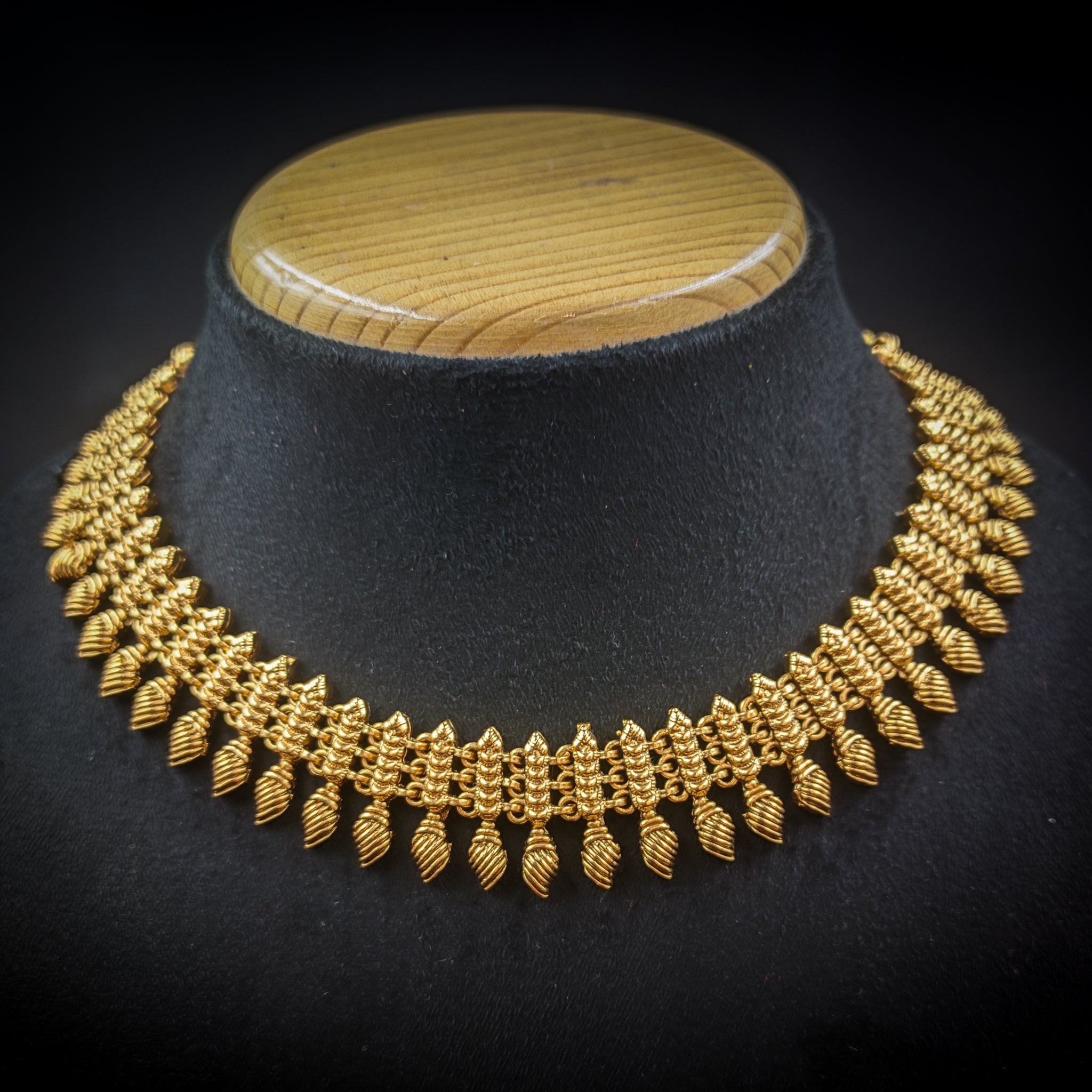 Round Neck Antique Necklace Set 6476-28 - Dazzles Jewellery