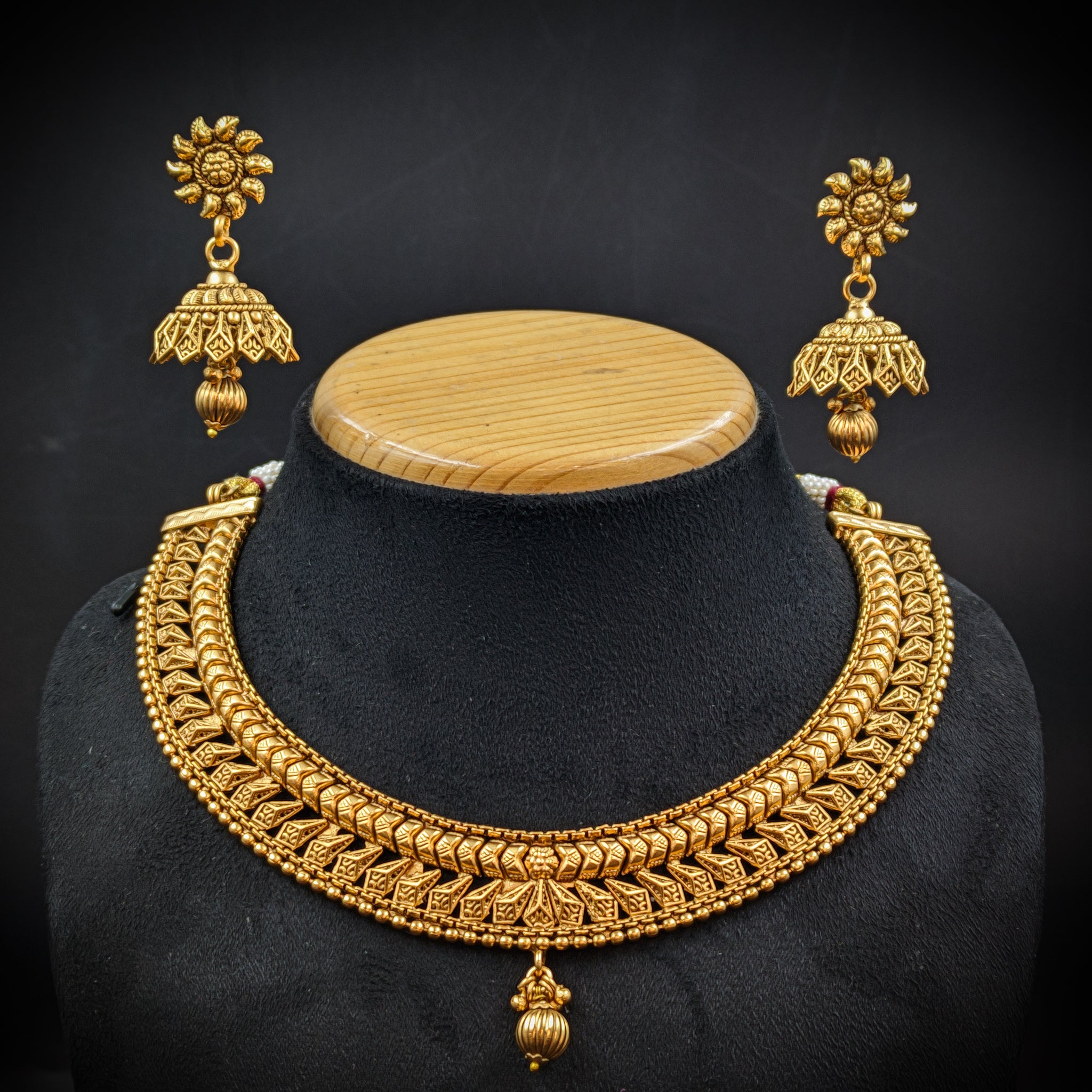 Round necklace on sale