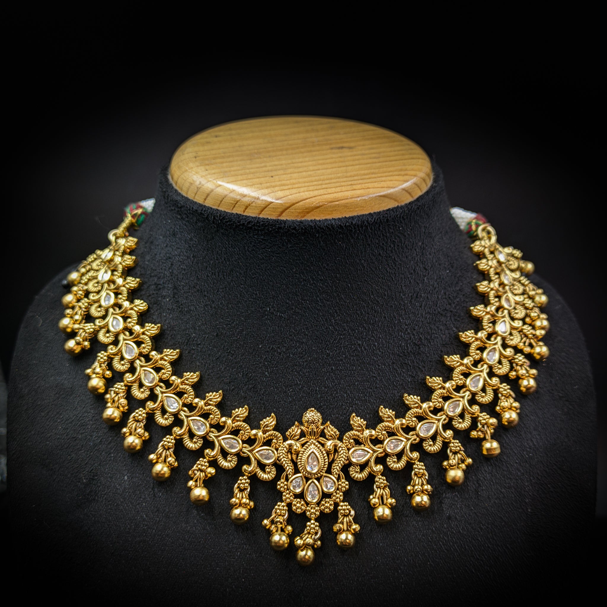 Round Neck Antique Necklace Set 6432-28 - Dazzles Jewellery