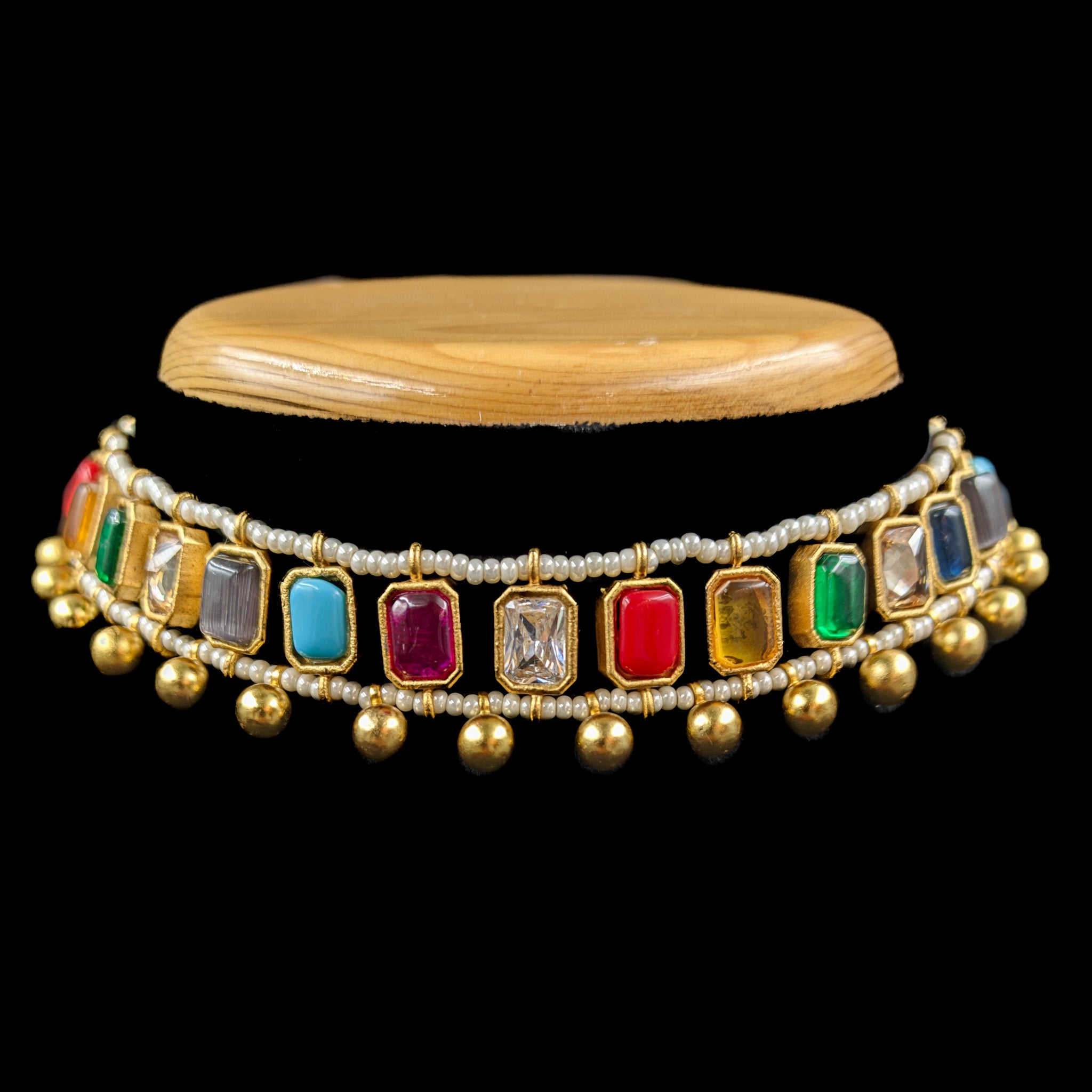 Round Neck Antique Necklace Set 6413-28 - Dazzles Jewellery