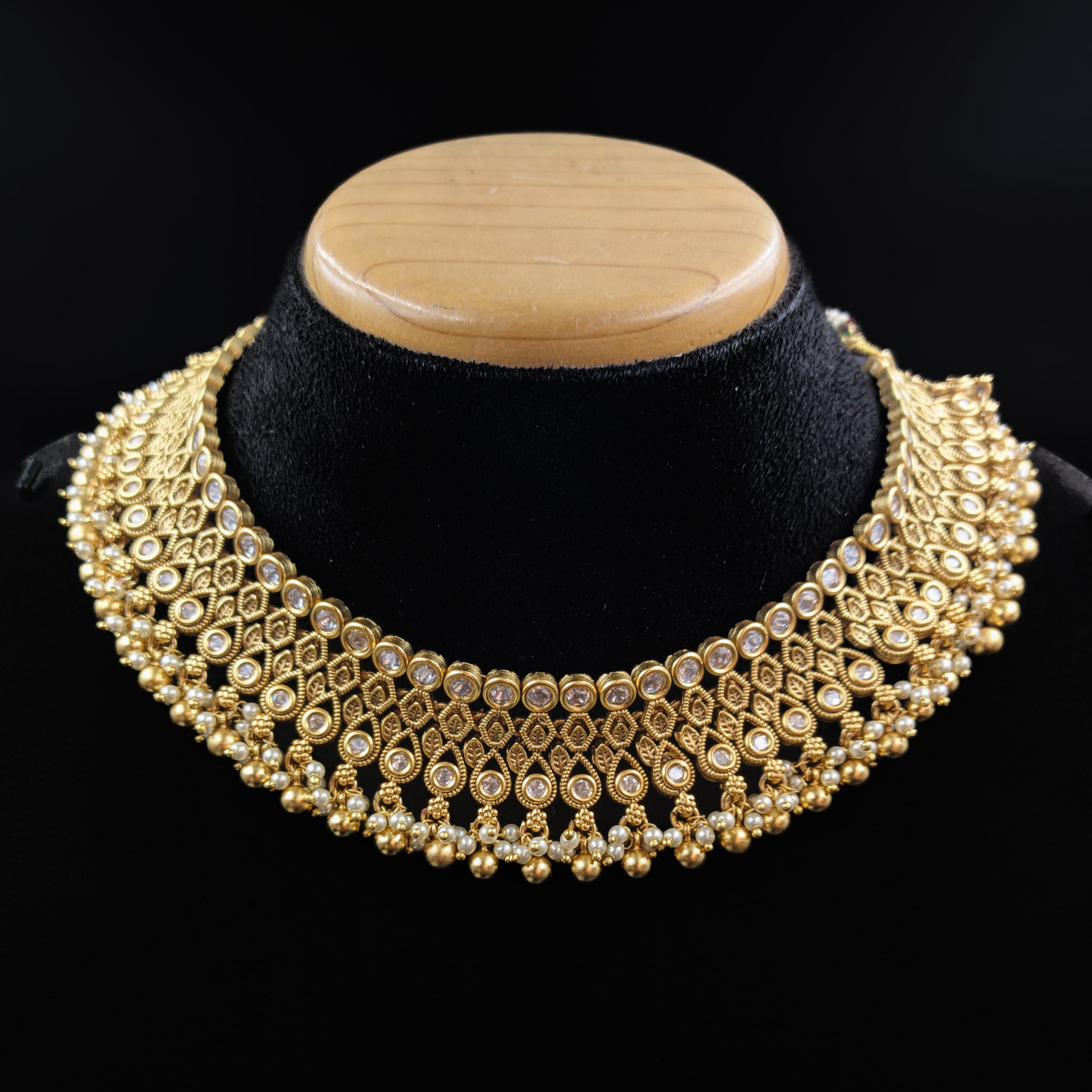 Round Neck Antique Necklace Set 6409-28 - Dazzles Jewellery