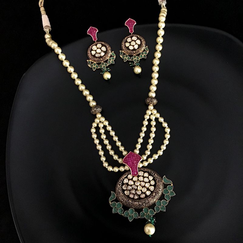 Black Kundan Pendant Set 13841-0930 - Dazzles Jewellery