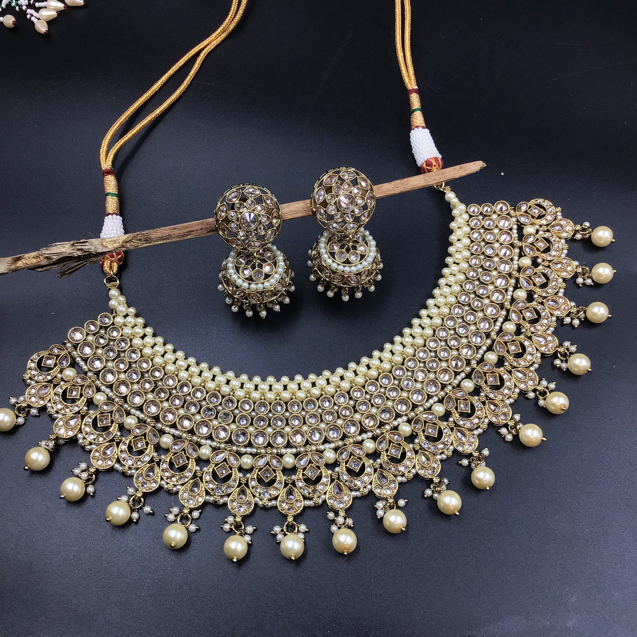 Round Neck Antique Necklace Set 3690-28 - Dazzles Jewellery