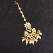 Kundan Maang Tikka 5900-28 - Dazzles Jewellery