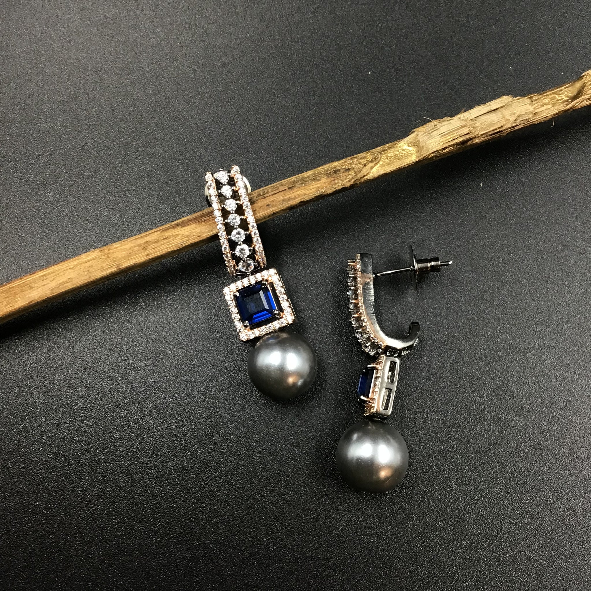 Light Earring Zircon/AD Earring 3359-08 - Dazzles Jewellery
