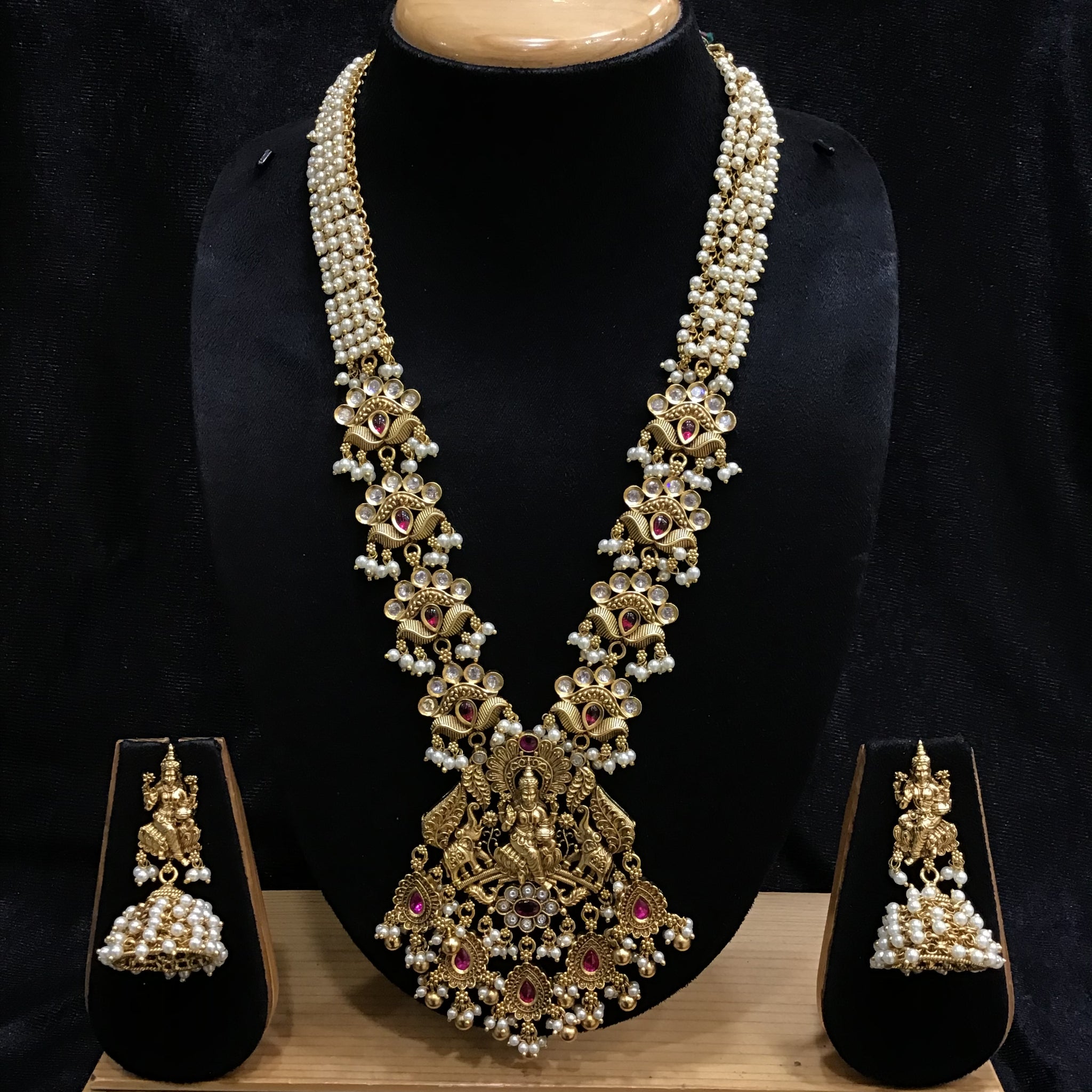 Heavy Temple Pendant Set 3642-28 - Dazzles Jewellery