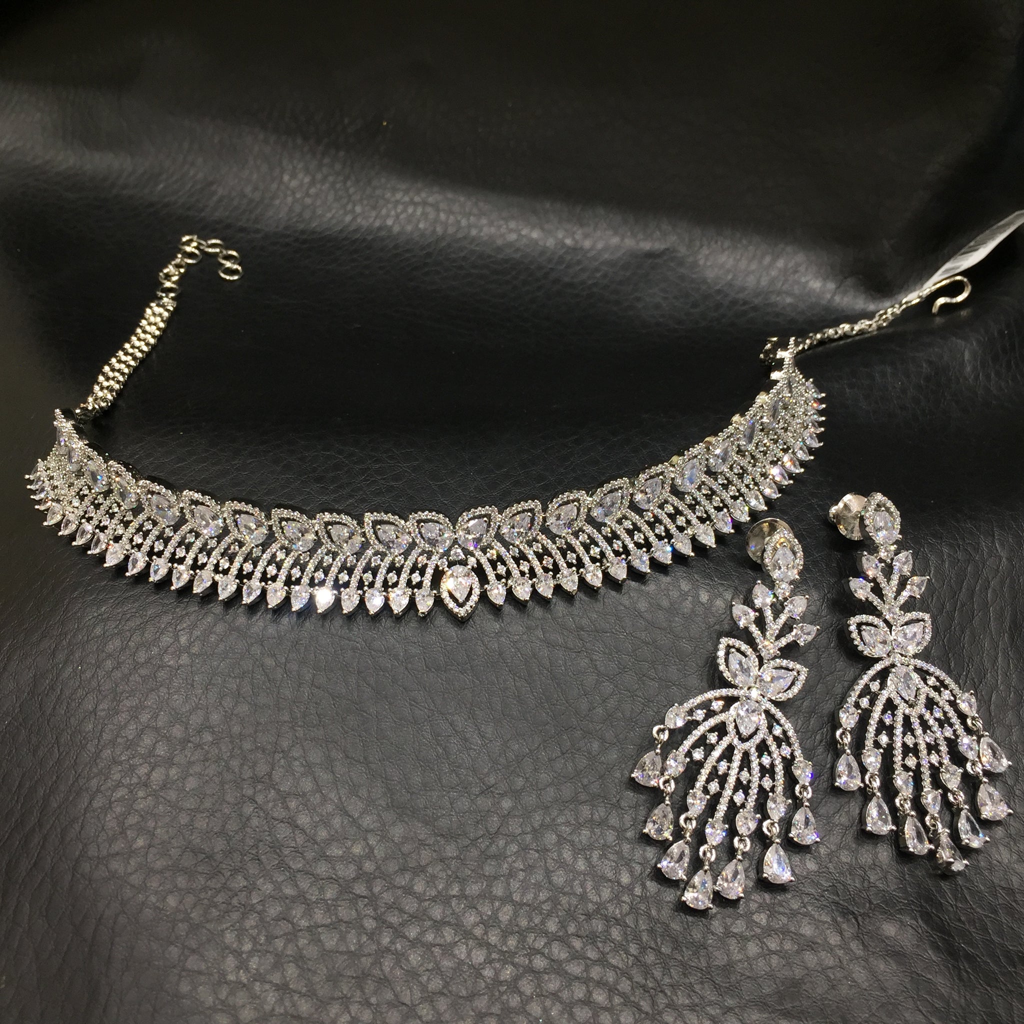 Choker Zircon/AD Necklace Set 4137-69 - Dazzles Jewellery